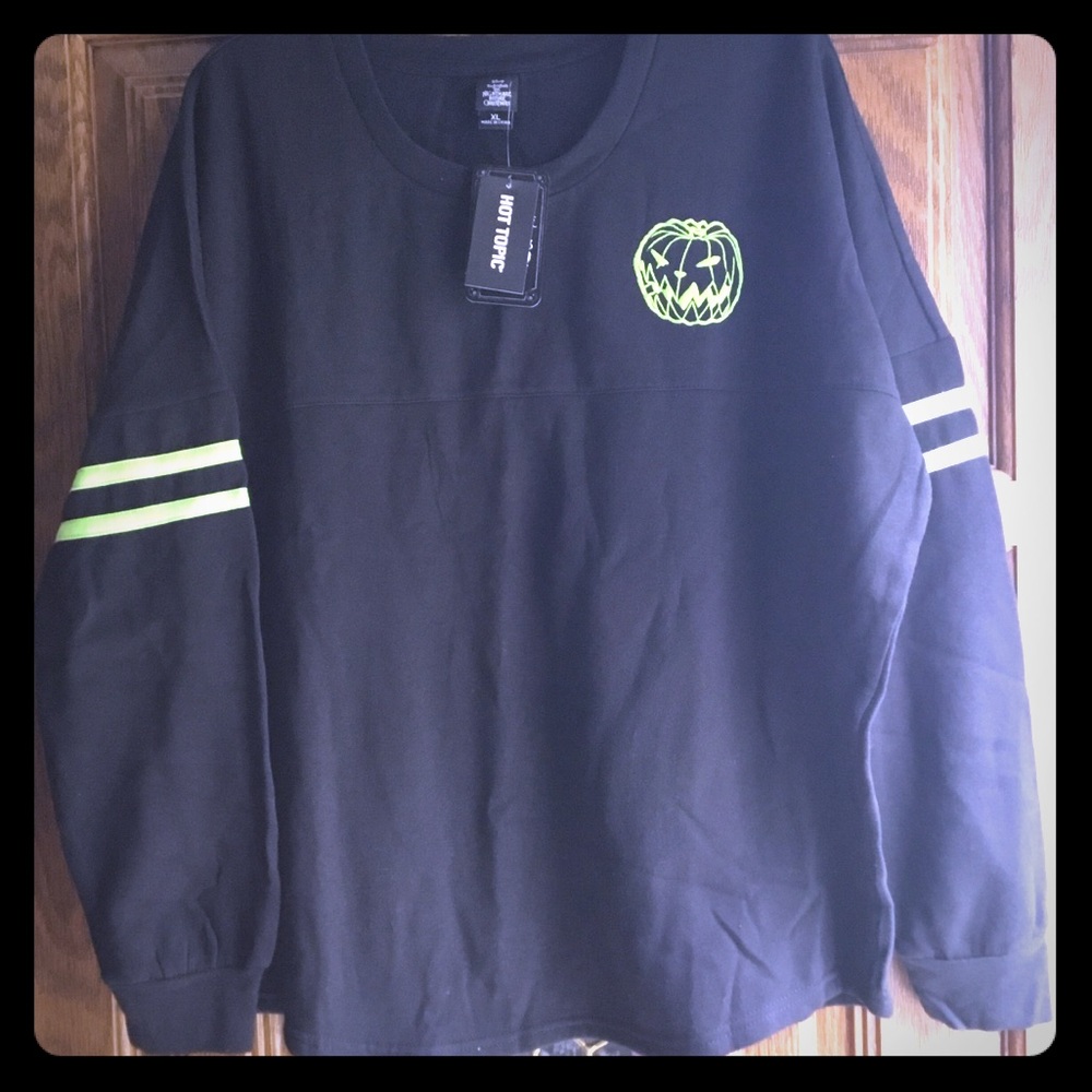 NIGHT BEFORE CHRISTMAS HALLOWEENTOWN SWEATSHIRT XL